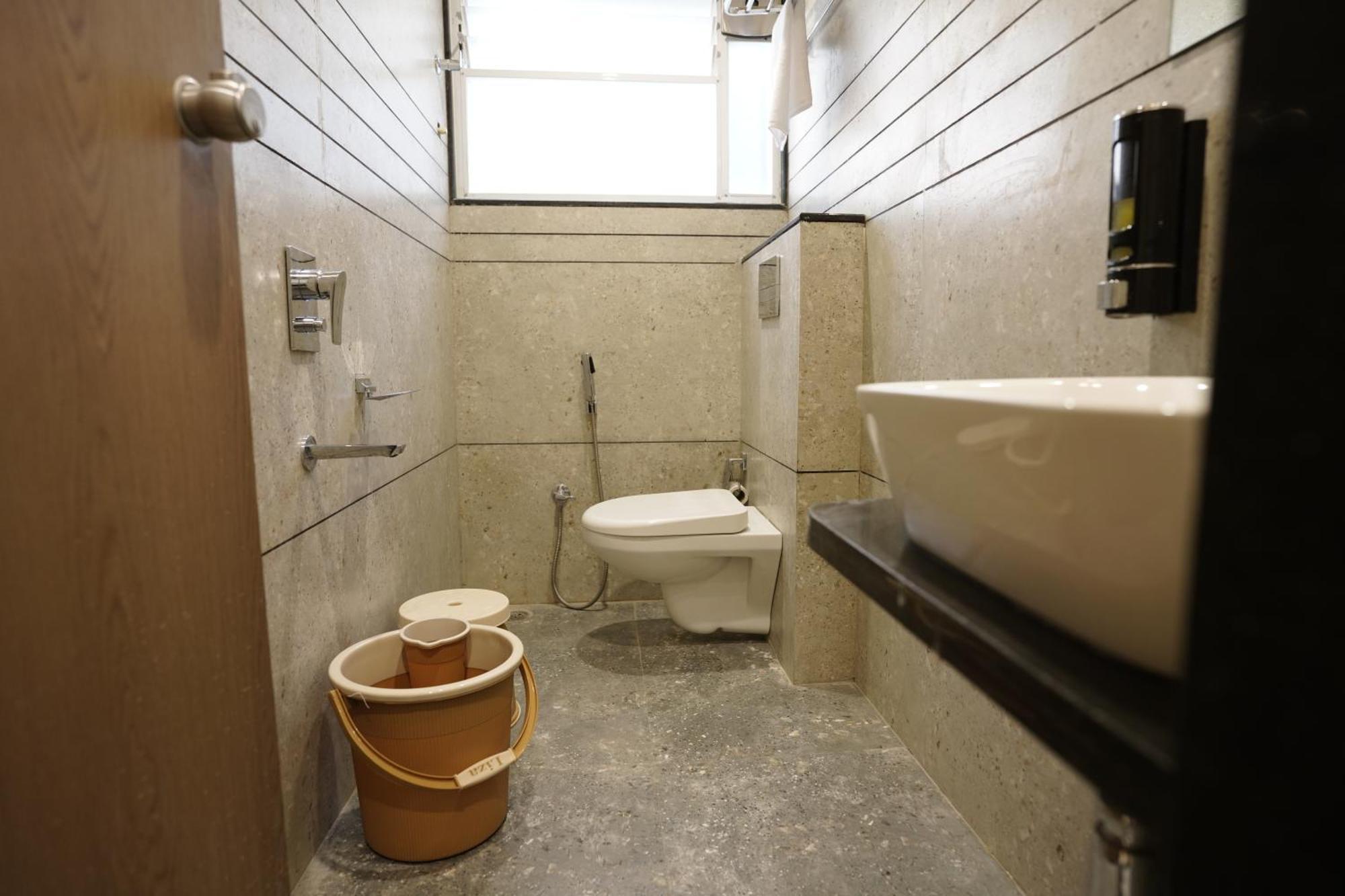 A Square Executive Hotel Aurangábád Kültér fotó